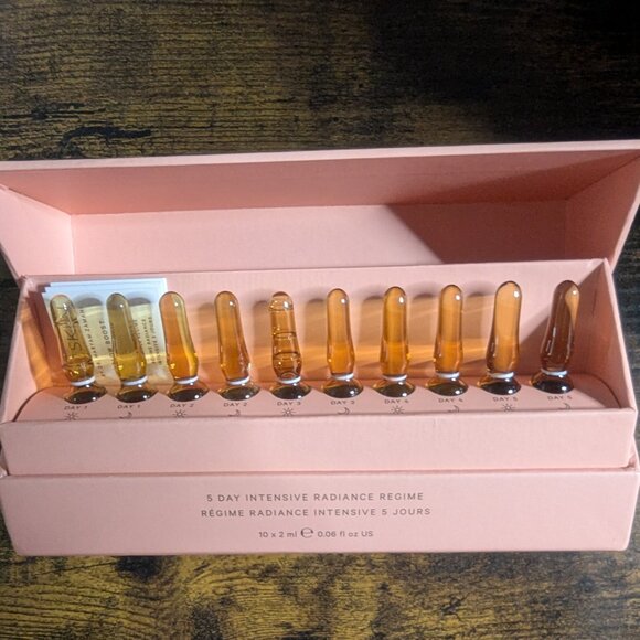 MZ SKIN Glow Boost Ampoules 10-Pack Set - Picture 3 of 8